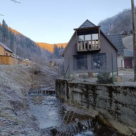 Pustirnik * Rakhiv
